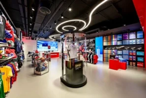 Emirates apresenta coleção de camisas autografadas de clubes famosos