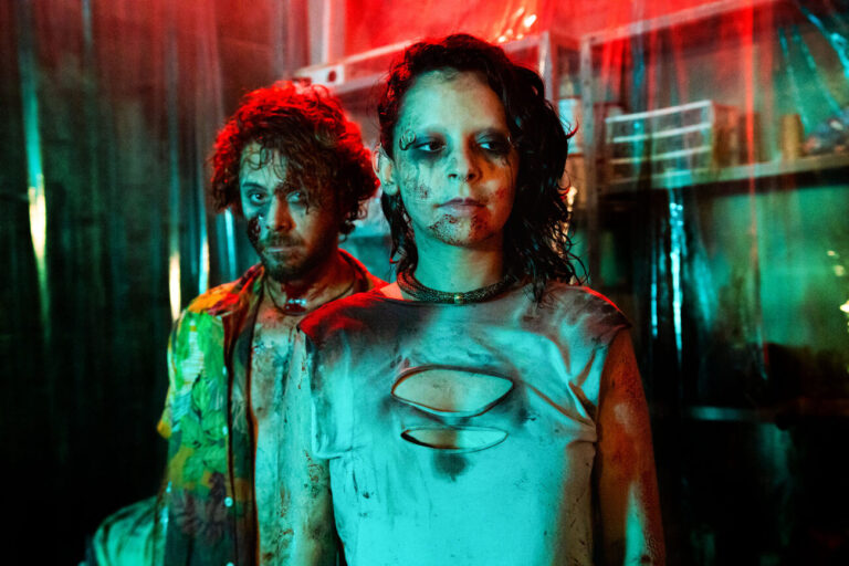 10 Filmes Brutais que Unem Sangue, Medo e Agonia