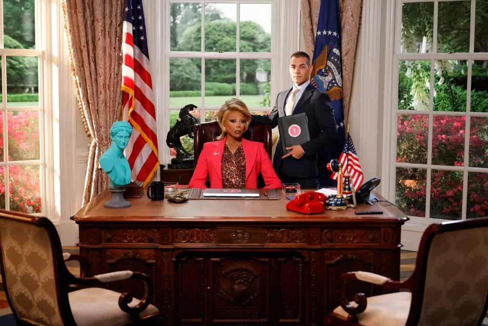 Bastidores de 'Stop! That! Train!' com RuPaul; veja