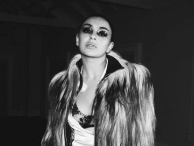 Charli XCX inicia era agressiva no vibrante single "Rock Music
