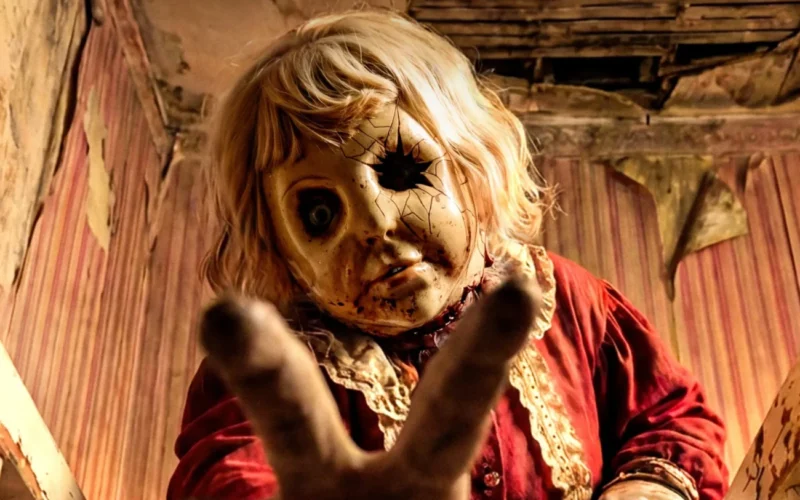 Crítica: Dolly – A Boneca Maldita | Terror bizarro da temporada