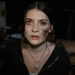 Ella Rubin entra para elenco de série 'O Deus da Floresta' na Netflix