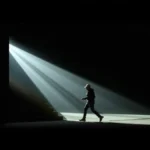Como Spielberg usa a luz para criar atmosfera nas cenas de cinema