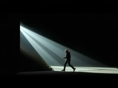 Como Spielberg usa a luz para criar atmosfera nas cenas de cinema