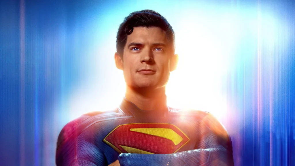 David Corenswet surge como Superman em novo vídeo do set