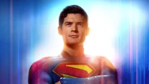 David Corenswet surge como Superman em novo vídeo do set