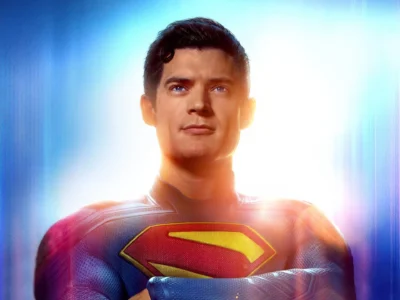 David Corenswet surge como Superman em novo vídeo do set