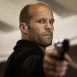 Jason Statham rouba bicicleta em comédia de ação