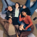 Crítica: 'Inapropriados Para o Trabalho' é comédia corporativa sobre a Gen-Z