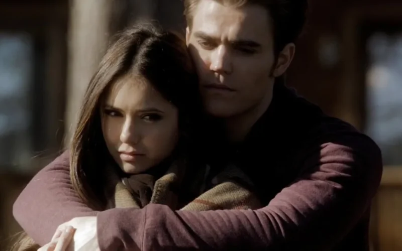 Elenco de The Vampire Diaries se reúne em nova série de suspense