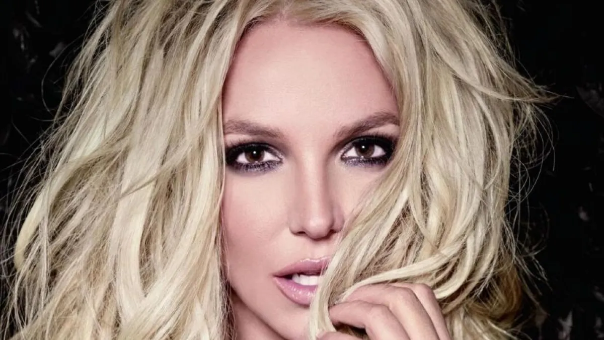 Criadora de New Girl vai adaptar livro de Britney Spears