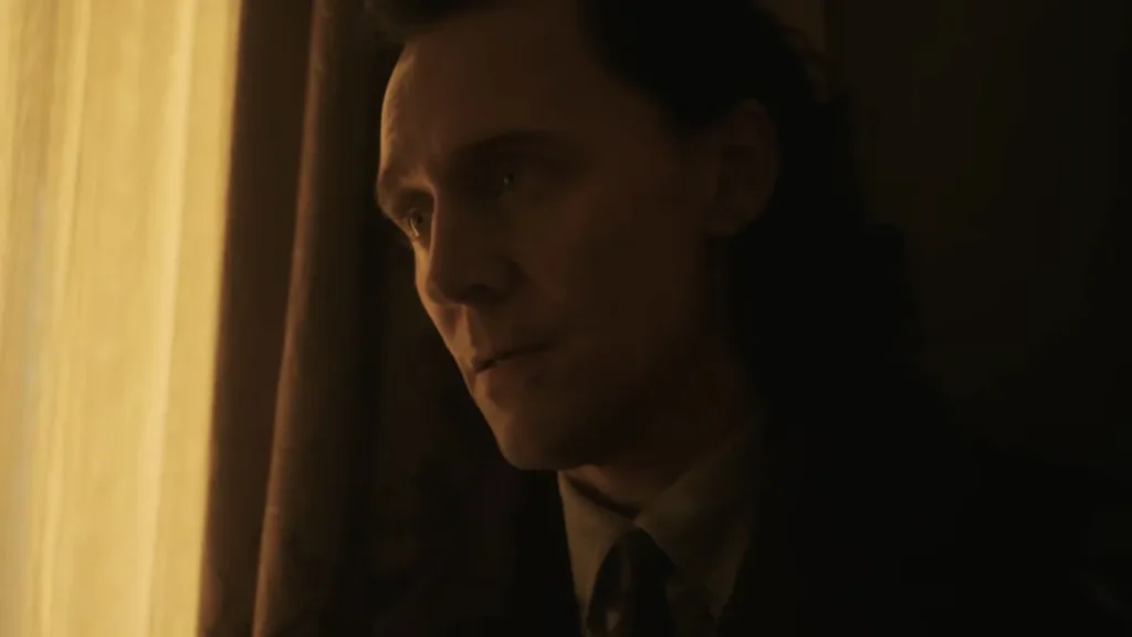 Hiddleston revela se precisa ver Loki antes de Vingadores