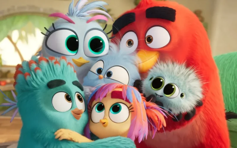 Angry Birds 3 parodia Vingadores: Doutor Destino em novo cartaz