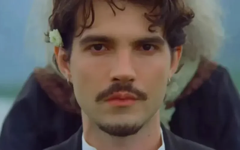 Jão lança clipe de “Catedral”, do álbum Memórias Póstumas