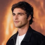 Jacob Elordi pode estrelar suspense do diretor de 'Hereditário