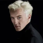 Tom Felton estende temporada na Broadway com Harry Potter