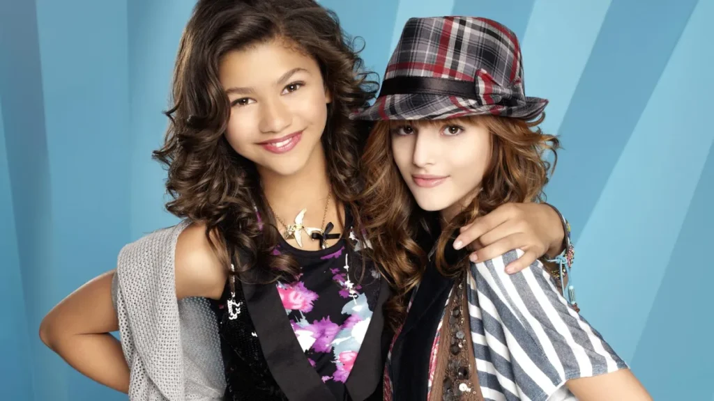 Bella Thorne relembra rivalidade com Zendaya em 'No Ritmo