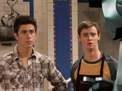 Ator de Waverly Place provoca David Henrie após ficar fora do spin-off